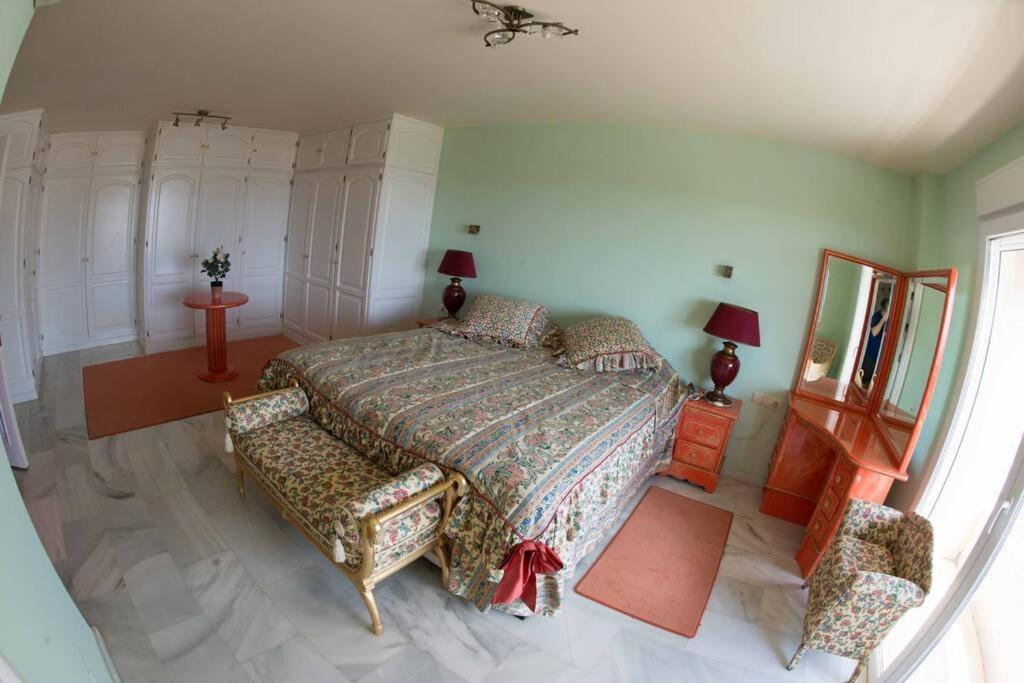Penthouse With Private Pool, Hot Tub Jacuzzi With Sea Views And Chill-Out Zone, Close To The Sea Марбелья Экстерьер фото